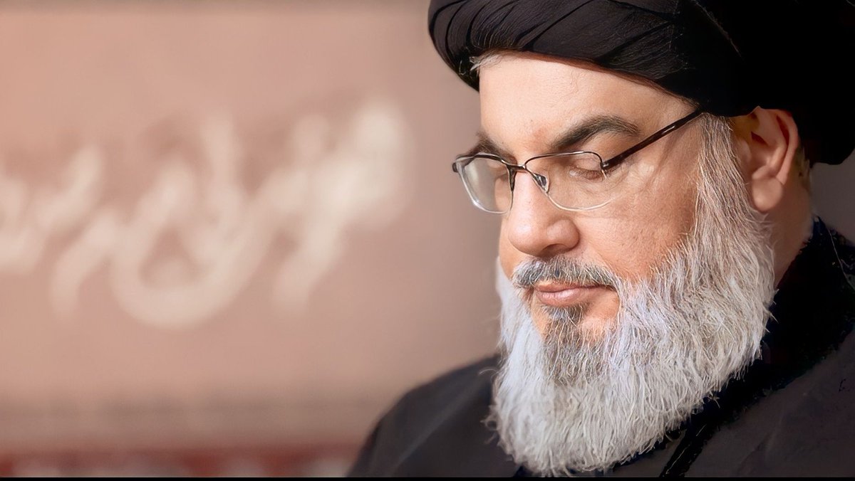 ReemNajdi's tweet photo. وجهه لمحلّي العِمامة ♥

#نصرالله #محرم_1445
#كربلاء_طريقنا_إلى_المهدي https://t.co/zy2xSp73Hi