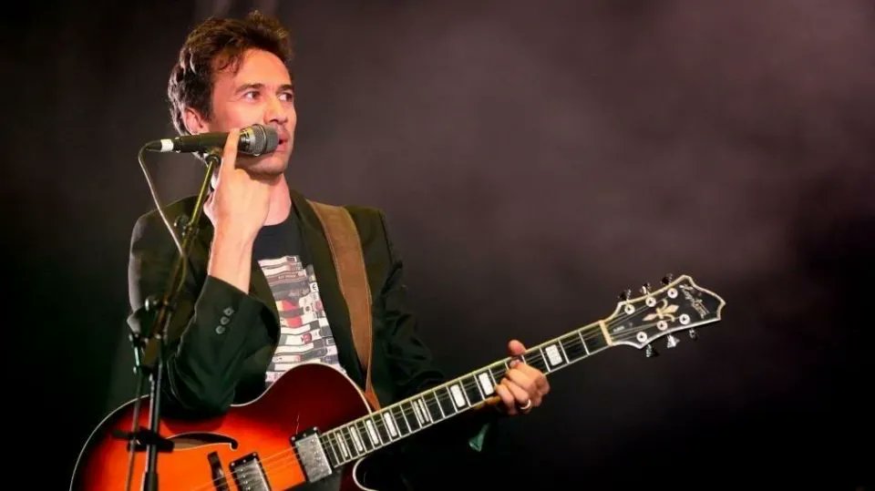 theportugalnews's tweet photo. Portuguese musician David Fonseca will return to the Porto and Lisbon coliseums in November 2024, to celebrate his 25-year career, and will also feature a new album, the artist's promoter announced today. #theportugalnews #events #music #davidfonseca

https://t.co/f8BhQzOUB5 https://t.co/3XF2UX06V8