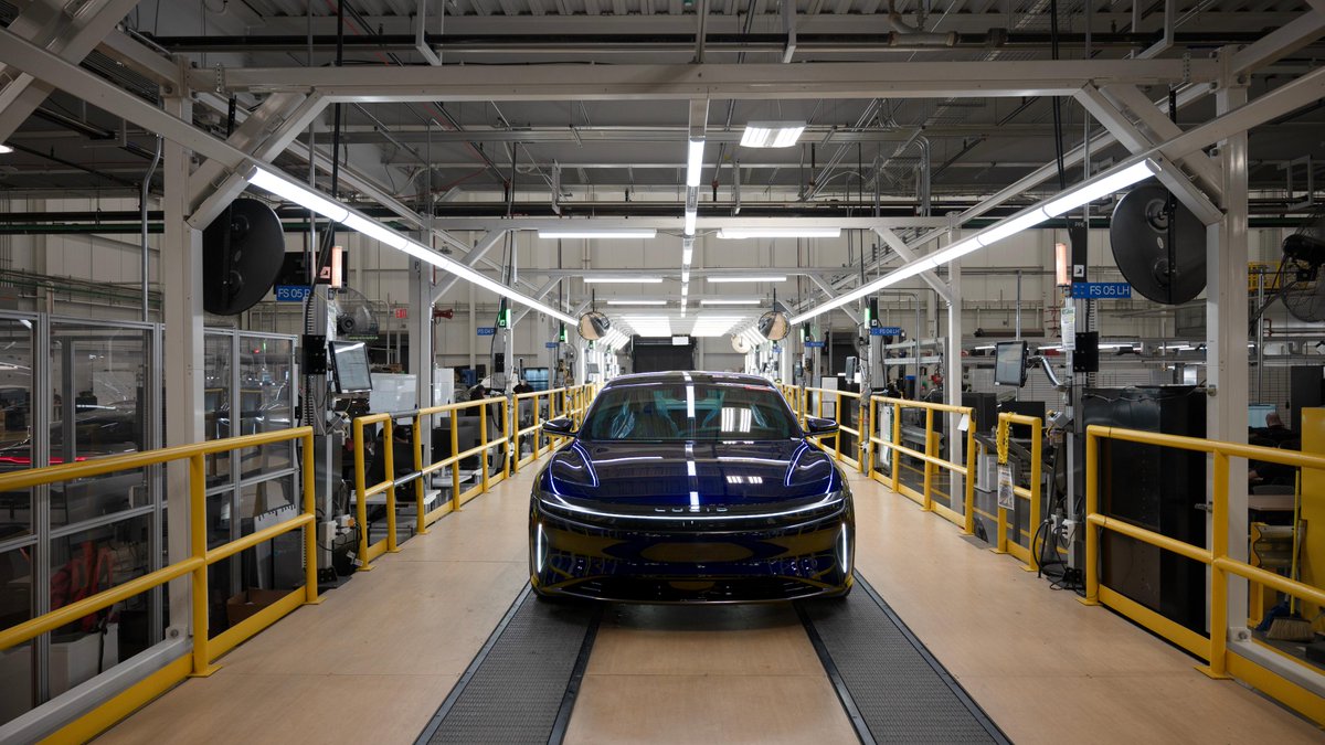 LucidMotors's tweet photo. #LucidAir Sapphire release candidate cars on the line in Casa Grande, AZ. The world's first luxury electric super-sports sedan will be available soon. https://t.co/jpUMh7KYx3