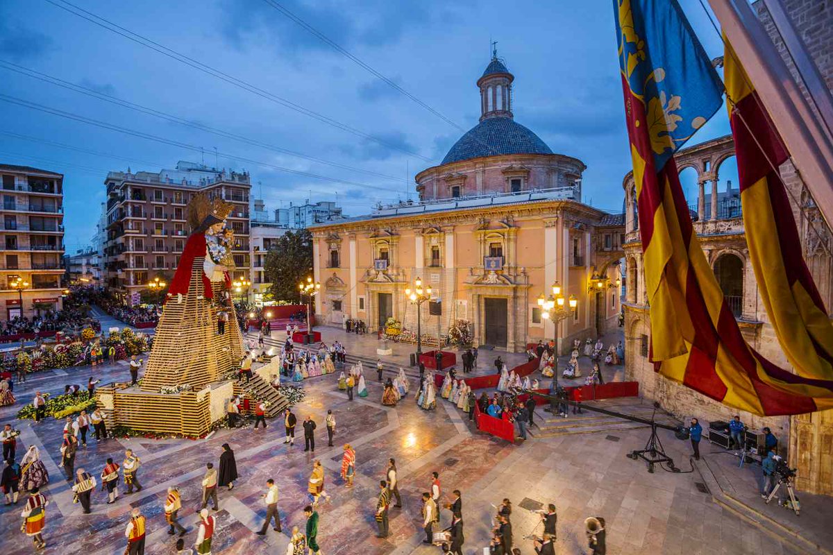 NISDWorldLang's tweet photo. NISD WORLD LANGUAGES - We are looking for Spanish teachers to join our team! 🇪🇸     

Apply today!      

1.) https://t.co/dgyzSXYaT5 https://t.co/au0tZh5nMN