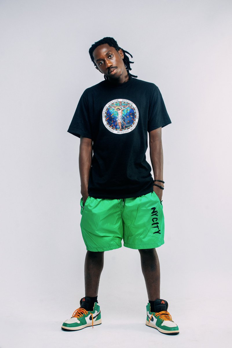 KingMichu's tweet photo. YEAR OF THE UNDERDOGS II 

N12000 ($32)

SIZE: M - XXL 

NATIONAL &amp; INTERNATIONAL 📦 🚚

SEND A DM TO ORDER

👨: @DopeBOYYSavage 

📷: @BeamarArt https://t.co/q0kK2gDPEg