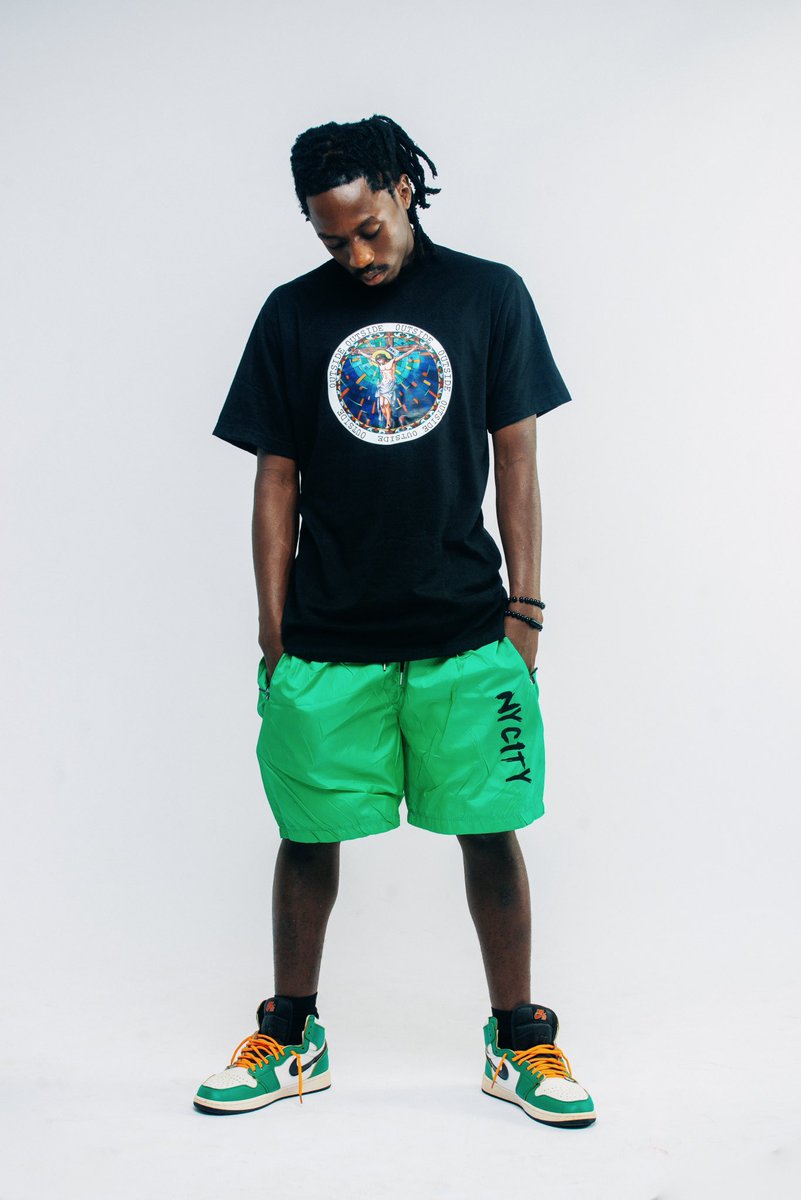 KingMichu's tweet photo. YEAR OF THE UNDERDOGS II 

N12000 ($32)

SIZE: M - XXL 

NATIONAL &amp; INTERNATIONAL 📦 🚚

SEND A DM TO ORDER

👨: @DopeBOYYSavage 

📷: @BeamarArt https://t.co/q0kK2gDPEg