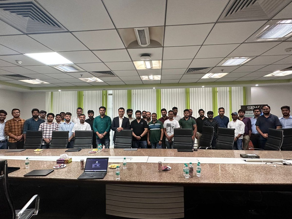 SmartEnergyW's tweet photo. An exciting day at our Noida office in India ! We were honored to have our visionary President, Harman Sandhu, visit us and share his invaluable insights with our team. 🤩✨

The pictures say it all! 📸✨

#ThrowbackThursday #LifeAtSEW https://t.co/uTxtiu8Yia