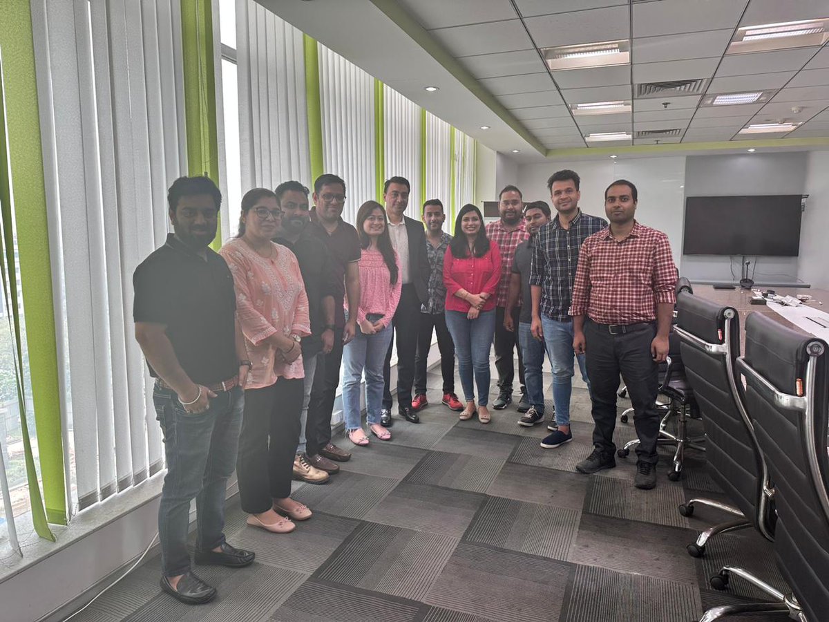 SmartEnergyW's tweet photo. An exciting day at our Noida office in India ! We were honored to have our visionary President, Harman Sandhu, visit us and share his invaluable insights with our team. 🤩✨

The pictures say it all! 📸✨

#ThrowbackThursday #LifeAtSEW https://t.co/uTxtiu8Yia