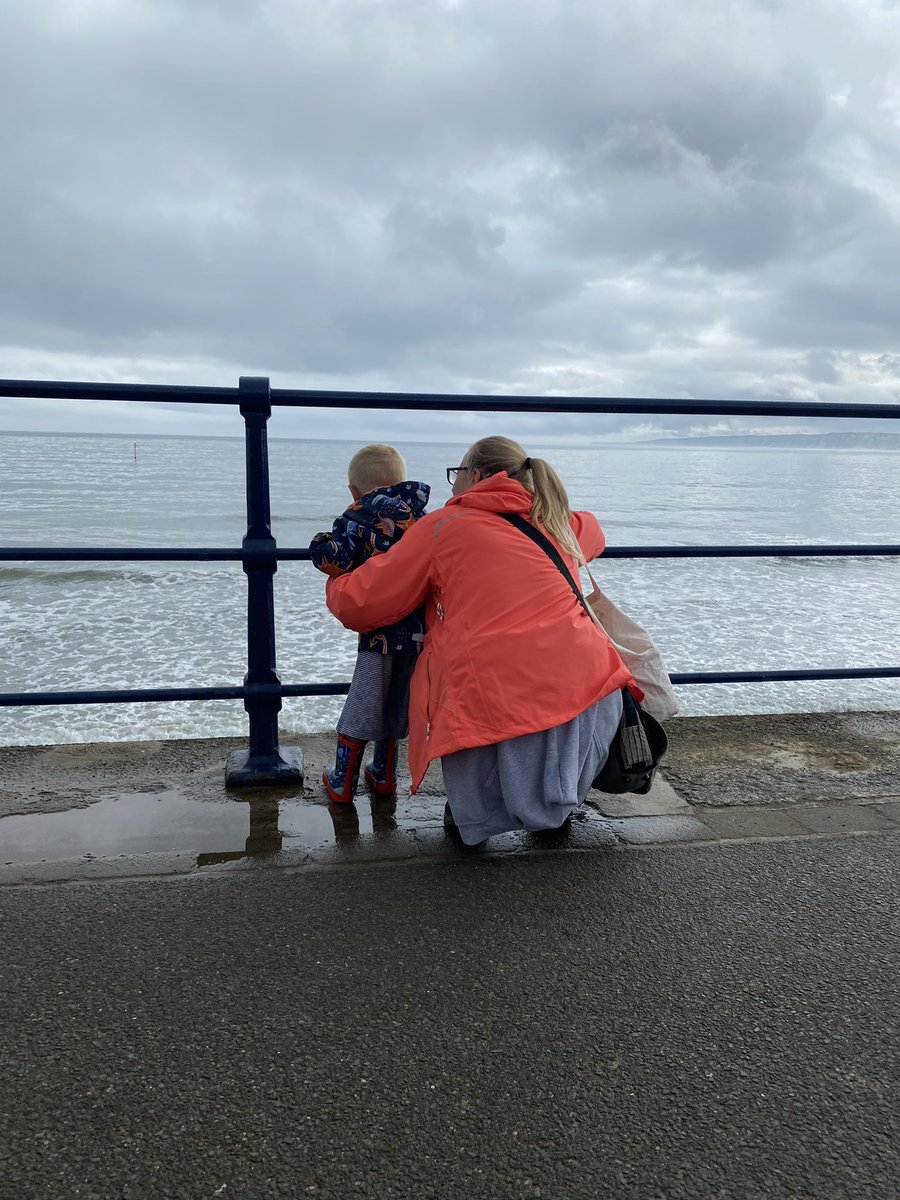 Steve_Bee21's tweet image. Filey with the besties. No words needed. #teambee #lucky #lovewins 😍🐝