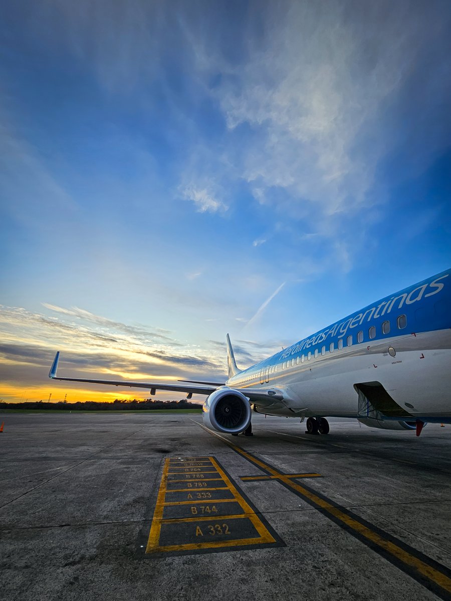 Aerolineas_AR's tweet photo. Una mañana mágica. 🌤️ Contanos a dónde te gustaría viajar. ✈️ https://t.co/OWGINbvAmB