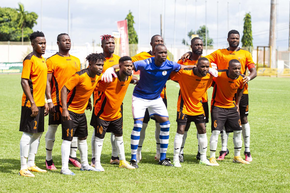FecafootOfficie's tweet photo. #InterpoulesYaounde2023

⚽️🔥 #MatchDay

⏰ Mi-temps

#BAFMENG FA OF BAMENDA 0️⃣➖0️⃣ #VOLCAN DU NOUN

📅 27/07/2023
🏟️ Stade de Ngoa Ekelle 
📺 CRTV SPORTS 

#SEMIFINALS https://t.co/BmTKP0bjGZ