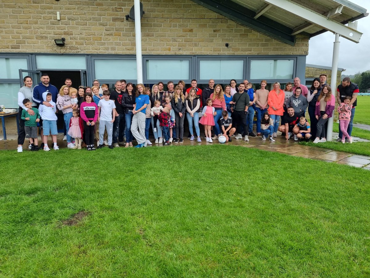 OnePay Family Fun Day✨

Last weekend, the OnePay team gathered at a fantastic venue for a day filled with laughter, games, and family fun 🎈
It was the perfect opportunity for us to come together, get to know each others families and socialise outside of work 😊