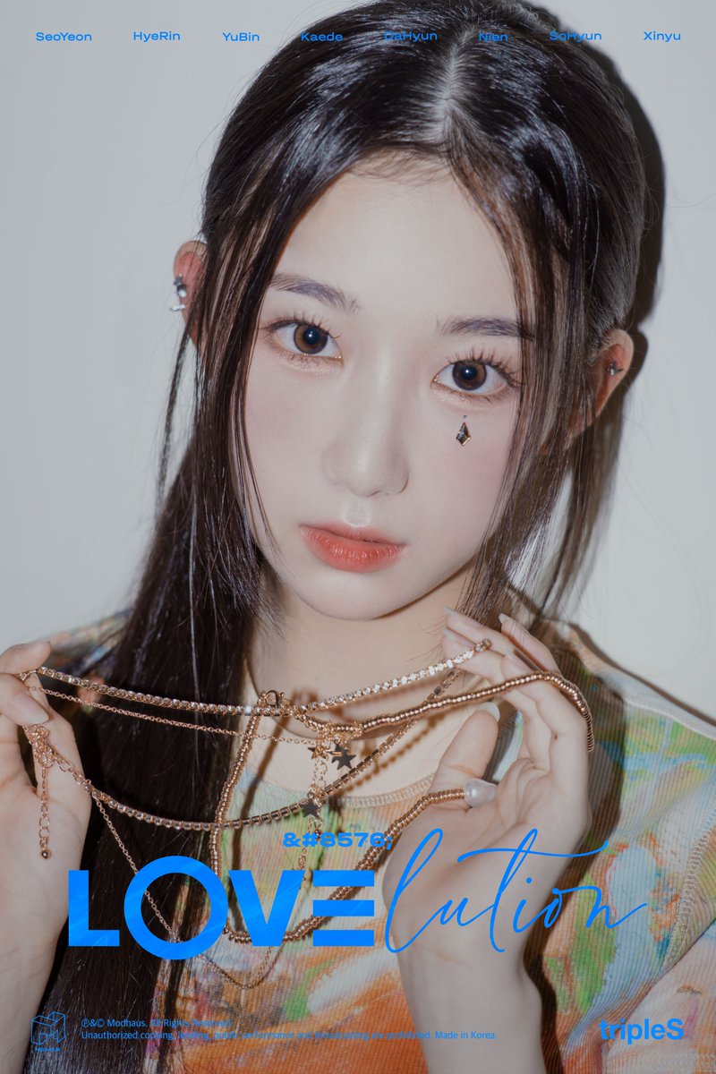 tripleS カエデ LOVElution サノク サイン ポラ tripleS カエデ LOVElution サノク サイン ポラ tripleS LOVElution