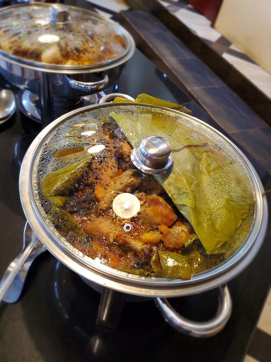 ProteaEntebbe's tweet photo. Join us tonight for a traditional buffet dinner at #TidesRestaurant! From 6pm to 11pm, indulge in a mouthwatering selection of traditional dishes and treat yourself to a truly unforgettable dining experience.
#ProteaEntebbe #TraditionalBuffet https://t.co/RYTHWxWIUo