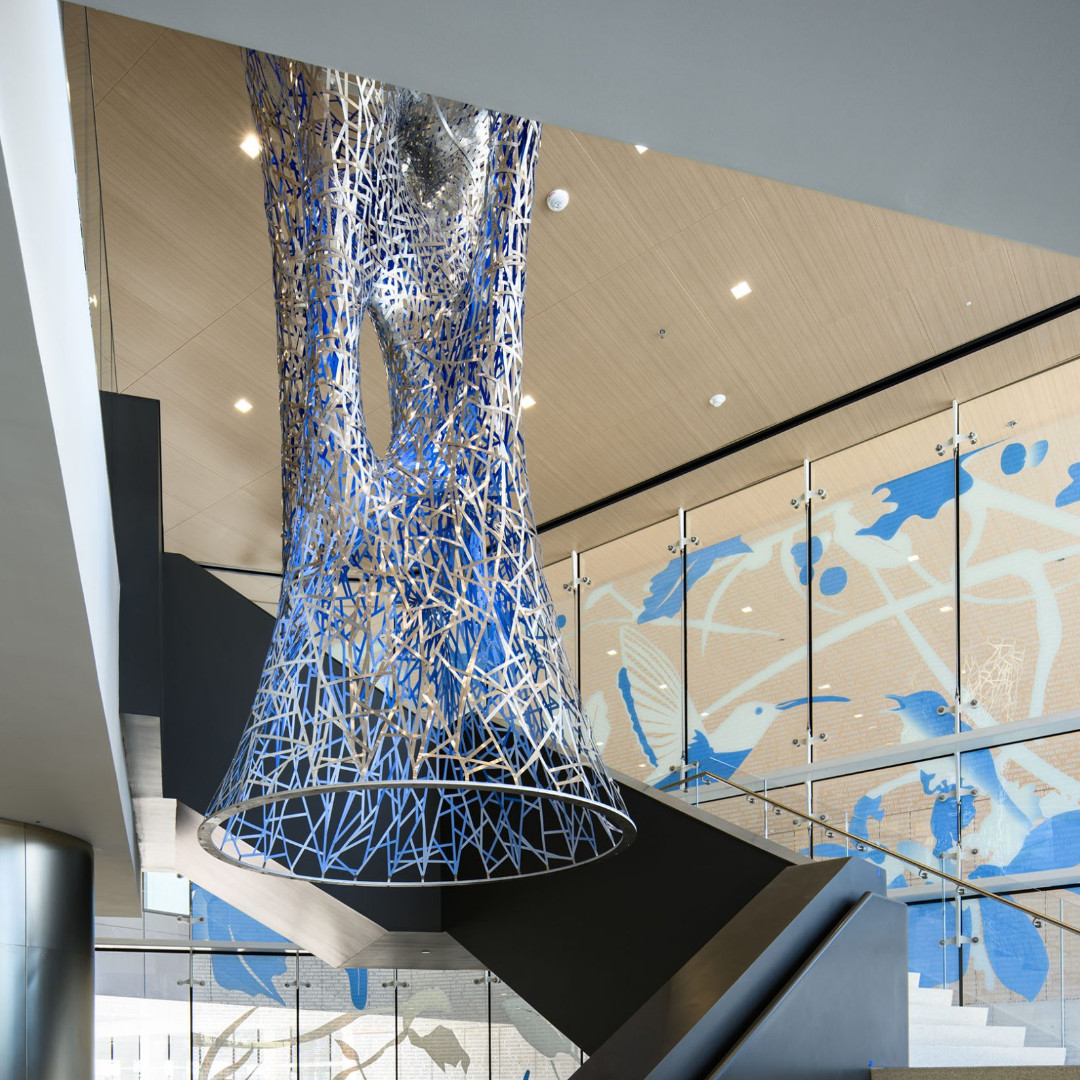 UnivHealthSA's tweet photo. Vote for “NEST” by #SaludArte artist #MichaelSzivos and #SoftlabNYC for the 2023 #CODAworxs People’s Choice award! Deadline to vote is July 31st.
The beautiful "NEST" sculpture will greet visitors at our new Women's and Children's Hospital: https://t.co/If2OoQFoYN https://t.co/iXCceV4ppS