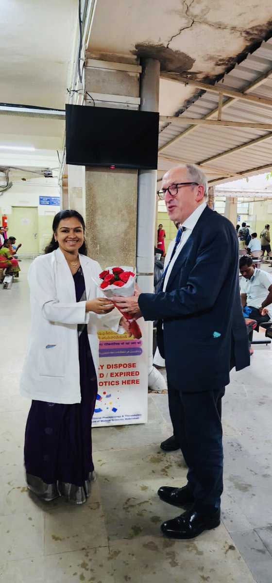 DrRubyRaphael's tweet photo. ‘Switch ON’ event of the animated video on antibiotic safe disposal practices and #AMR. Special thanks to @MikeMckirdy sir , bheerappa sir , @GangadharTaduri sir,Shantveer sir, @ChinthaparthiR sir for their encouragement and conspicuous presence. https://t.co/5UQmmhHh5k