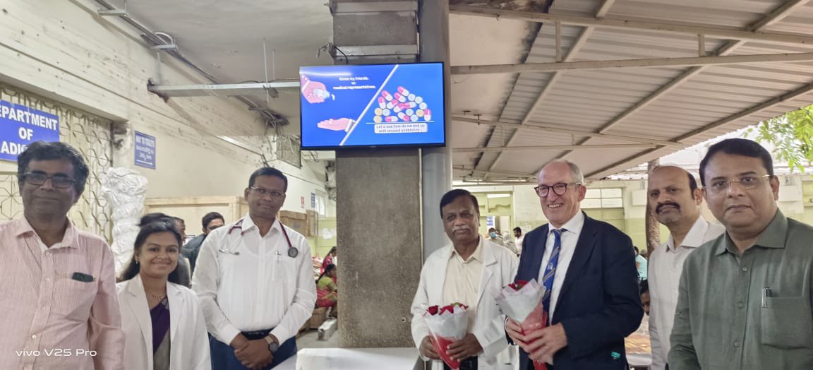 DrRubyRaphael's tweet photo. ‘Switch ON’ event of the animated video on antibiotic safe disposal practices and #AMR. Special thanks to @MikeMckirdy sir , bheerappa sir , @GangadharTaduri sir,Shantveer sir, @ChinthaparthiR sir for their encouragement and conspicuous presence. https://t.co/5UQmmhHh5k