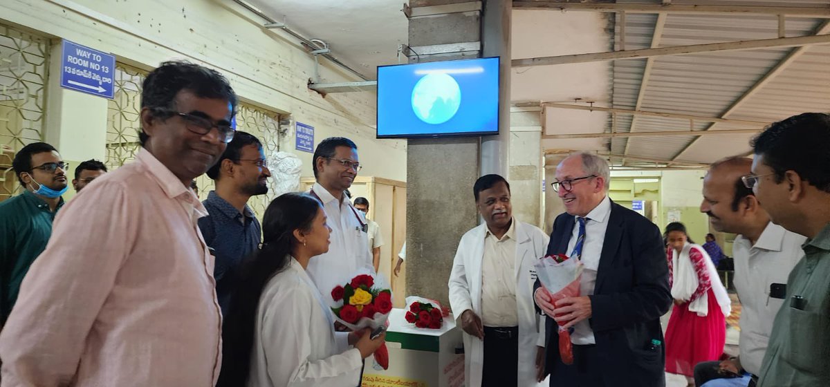 DrRubyRaphael's tweet photo. ‘Switch ON’ event of the animated video on antibiotic safe disposal practices and #AMR. Special thanks to @MikeMckirdy sir , bheerappa sir , @GangadharTaduri sir,Shantveer sir, @ChinthaparthiR sir for their encouragement and conspicuous presence. https://t.co/5UQmmhHh5k