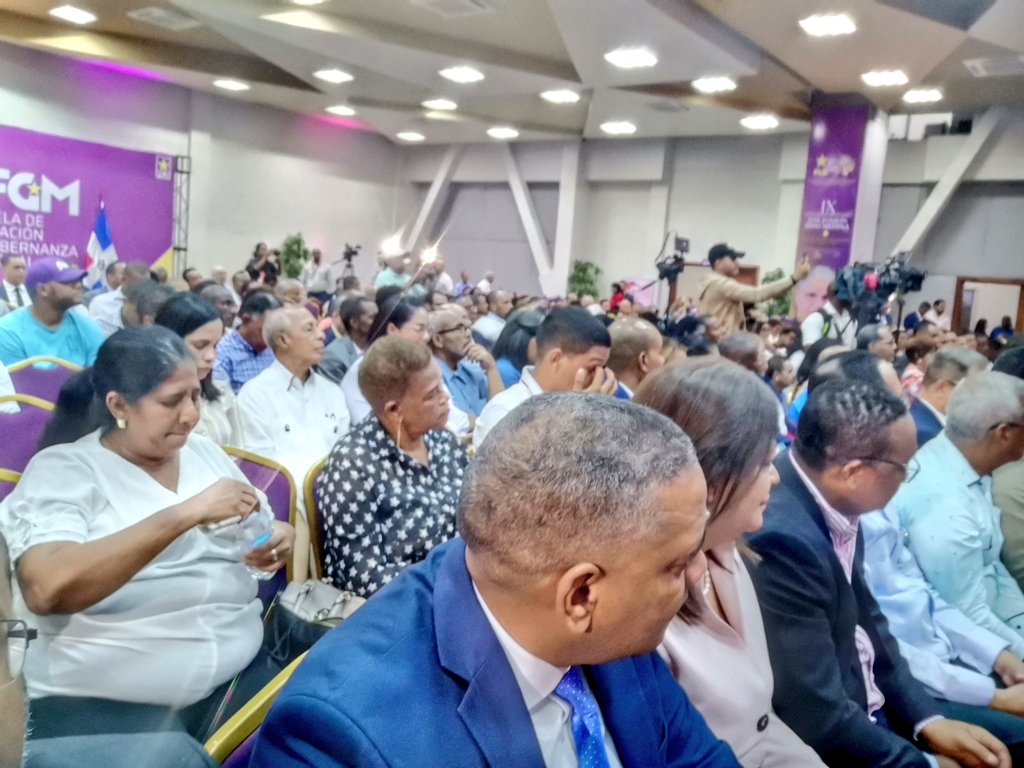 Hoy el <a href="/PLDenlinea/">PLD</a>, en armonía con su mística, fortalece el compromiso de no ser solo un partido, sino también una escuela política, y, para ello, inauguramos el local del Instituto de Formación Política Prof. Juan Bosch.

El Sec. Gral., <a href="/charliemariotti/">Charles Mariotti Tapia</a>, dirige la ceremonia.