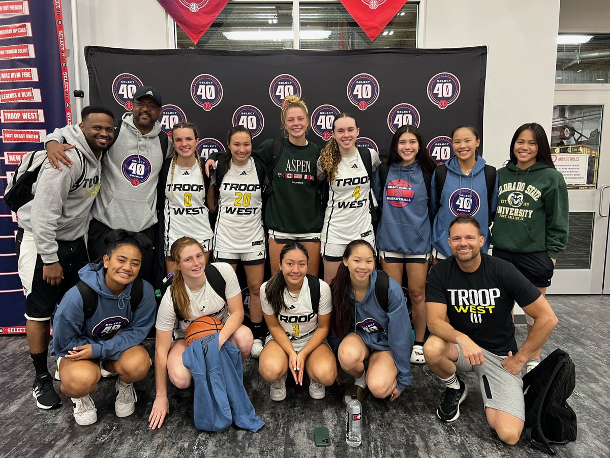 reesenoaaa's tweet photo. My AAU season has officially come to an end…Thank you @troopwestbb for the wonderful journey and the endless bonds I have made in the process! It’s been fun and I’m glad I got to experience it with the best group out there! 💛🖤 https://t.co/xdGj0QzH0k