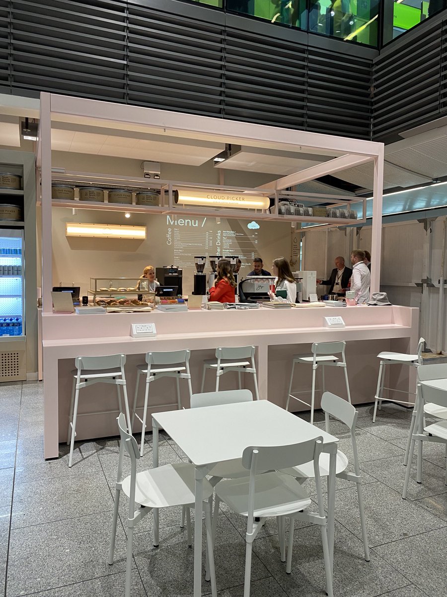 Dublin Airport tweet media