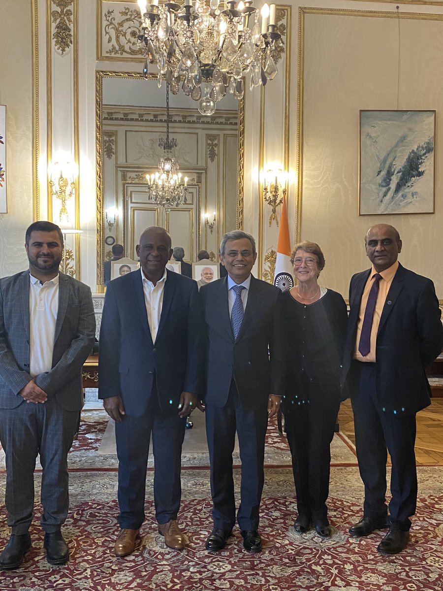 JawedAshraf5's tweet photo. Met the Mayor of Saint-Pierre Christian Rapha, from the French Caribbean territory of Martinique/Guadeloupe.
Discussed requirements for extending OCI to PIOs in the islands, as announced by PM @narendramodi at the community event during his historic visit to France on July 13-14 https://t.co/wDYoiWEp7W