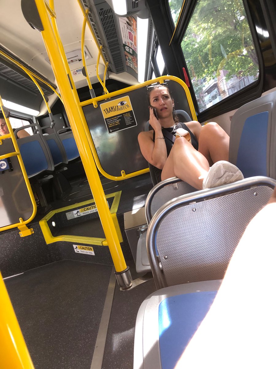 Why do people do this?! Other people sit in those seats #busride #myabusride #brooklynbus #annoyingpeople #rudegirl #ruderider #whodoesshethinksheis