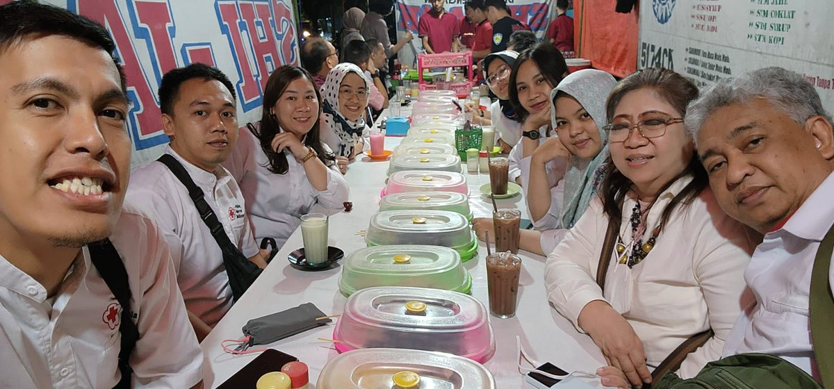 Mas <a href="/gibran_tweet/">Gibran Rakabuming</a> .. Solo bagus 😊 👍