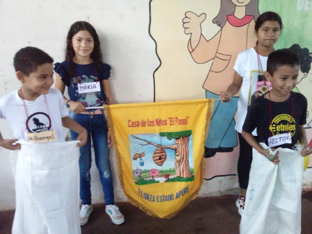 FNNSimon's tweet photo. Aproximadamente 200 niños, niñas y adolescentes de las Casas de los Niños de nuestra regional Apure disfrutan de diversas actividades de esparcimiento durante estos primeros días del plan vacacional 2023 “Mundo de Colores” @PresidencialVen @ConCiliaFlores @elninosimonapu1 https://t.co/VOAcA1YIHO