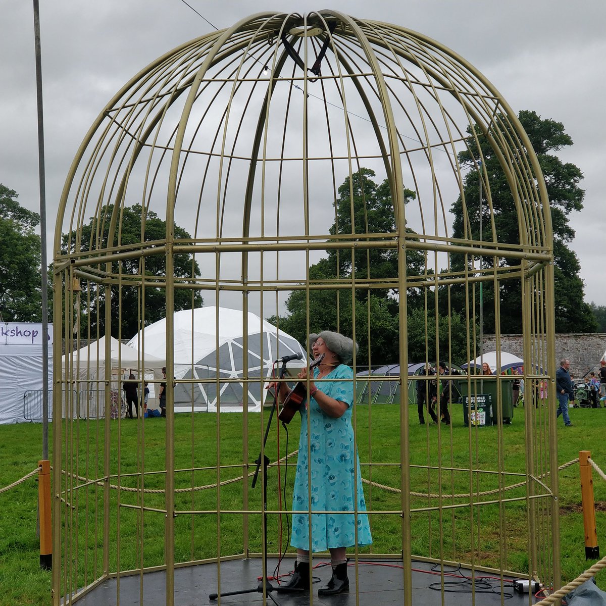 Watching the amazing Nana Funk @NanaFunkLiv1 at #belladrum festival doing a cover of <a href="/SamRyderMusic/">Sam Ryder</a> Spaceman although it was "Space-Nan". If Sam is up for adult with Nana I'm sure she'd find time in her schedule 👾🛸🚀