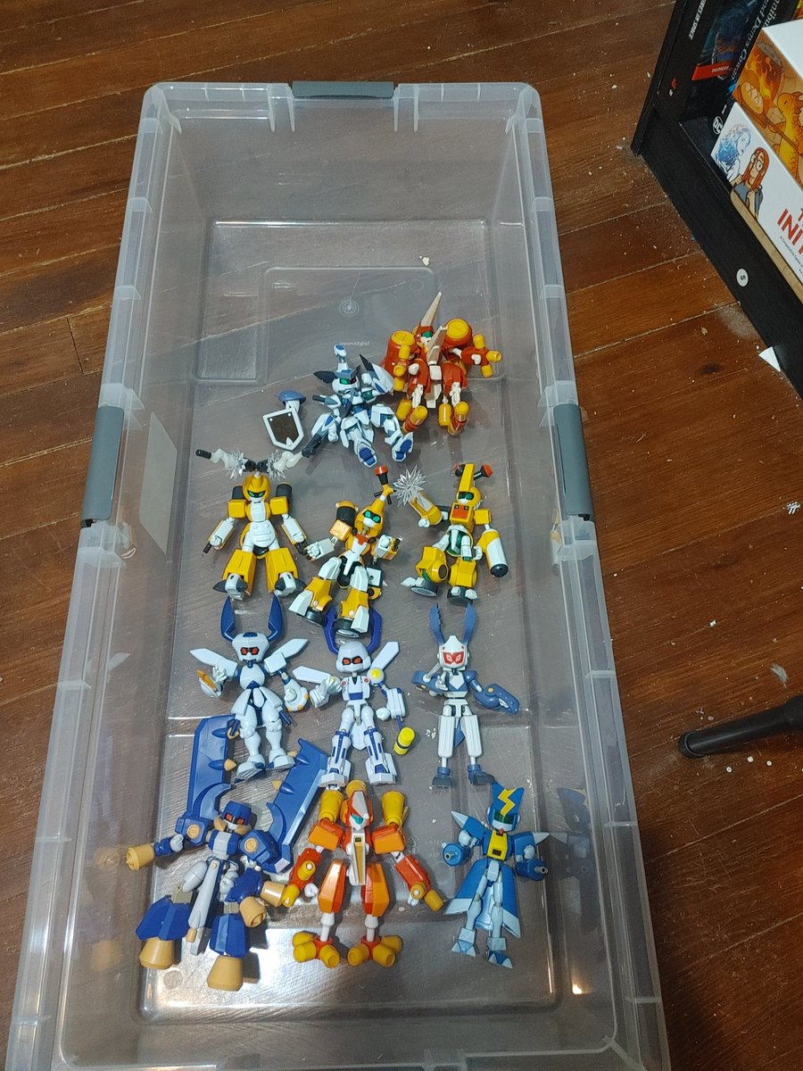lesbiathan's tweet photo. Pulled the boys off their shelf to give 'em a little dusting https://t.co/rqviBKRQpF