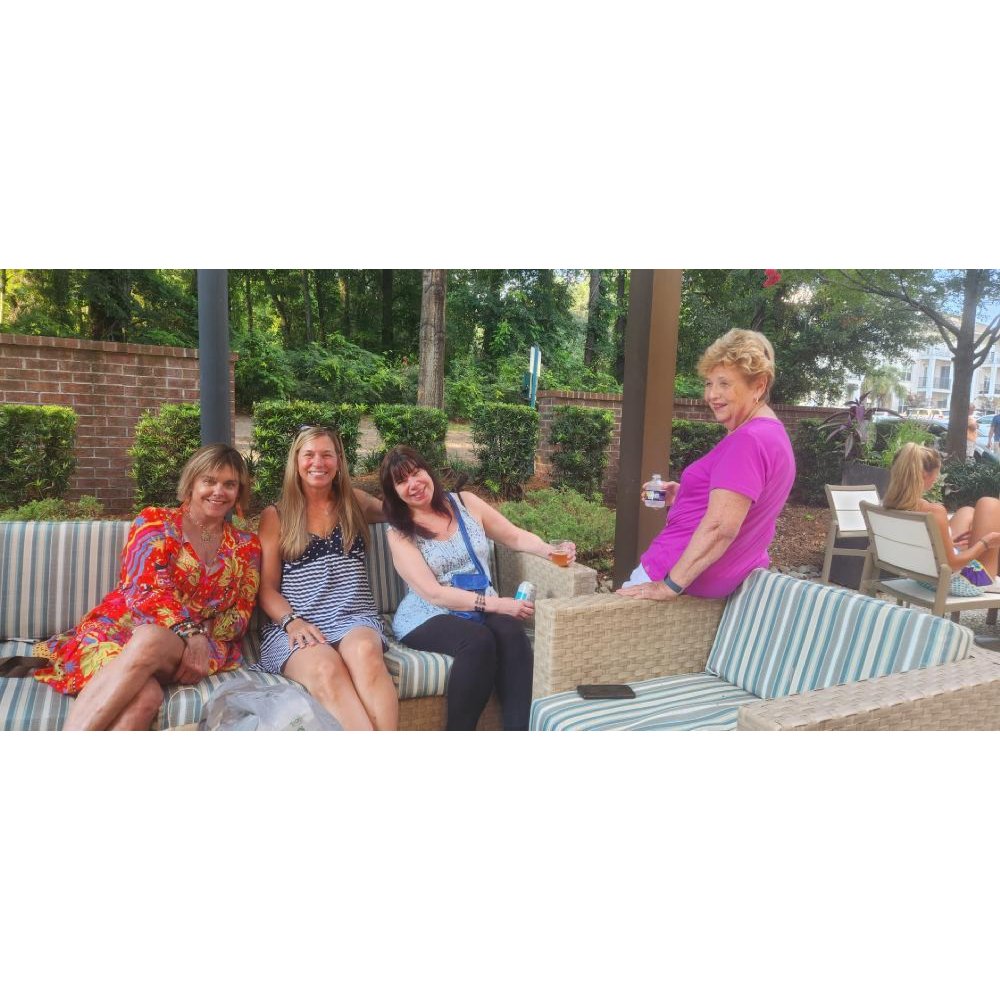 TheStandardJI's tweet photo. It was a beautiful evening last night celebrating The Standard Summer Concert Series with our wonderful residents, music by Brett Weller, great food and drinks from the El Kiosko, Food and Palmetto Brewery 
 #ElKiosko #Charleston #SocialHub #BrettWellerMusic #palmettobrewery https://t.co/u3zLKAaYgE