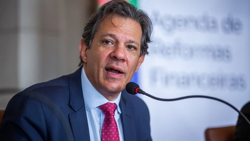 NP__Oficial's tweet photo. 🚨Economia:
Haddad detona governo Bolsonaro ao comentar nota da Fitch: 'Em seis meses mostramos trabalho' https://t.co/jlhwx9TzHG