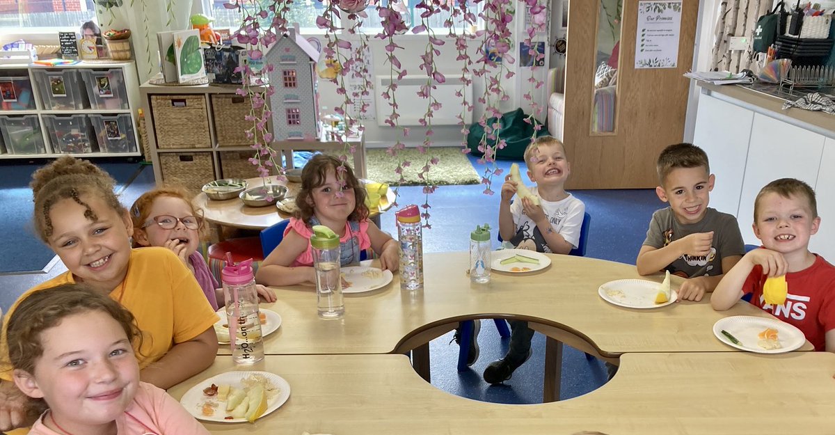 Having a fab time in holiday club so far!  Dodgeball, fruit kebabs, games, crafts and more! Here we are having a delicious tea of carrot sticks, houmous, bread sticks, melon, pittas, grapes, peppers, cheese and tomatoes. <a href="/HucknallFHA/">Hucknall Flying High Academy</a>