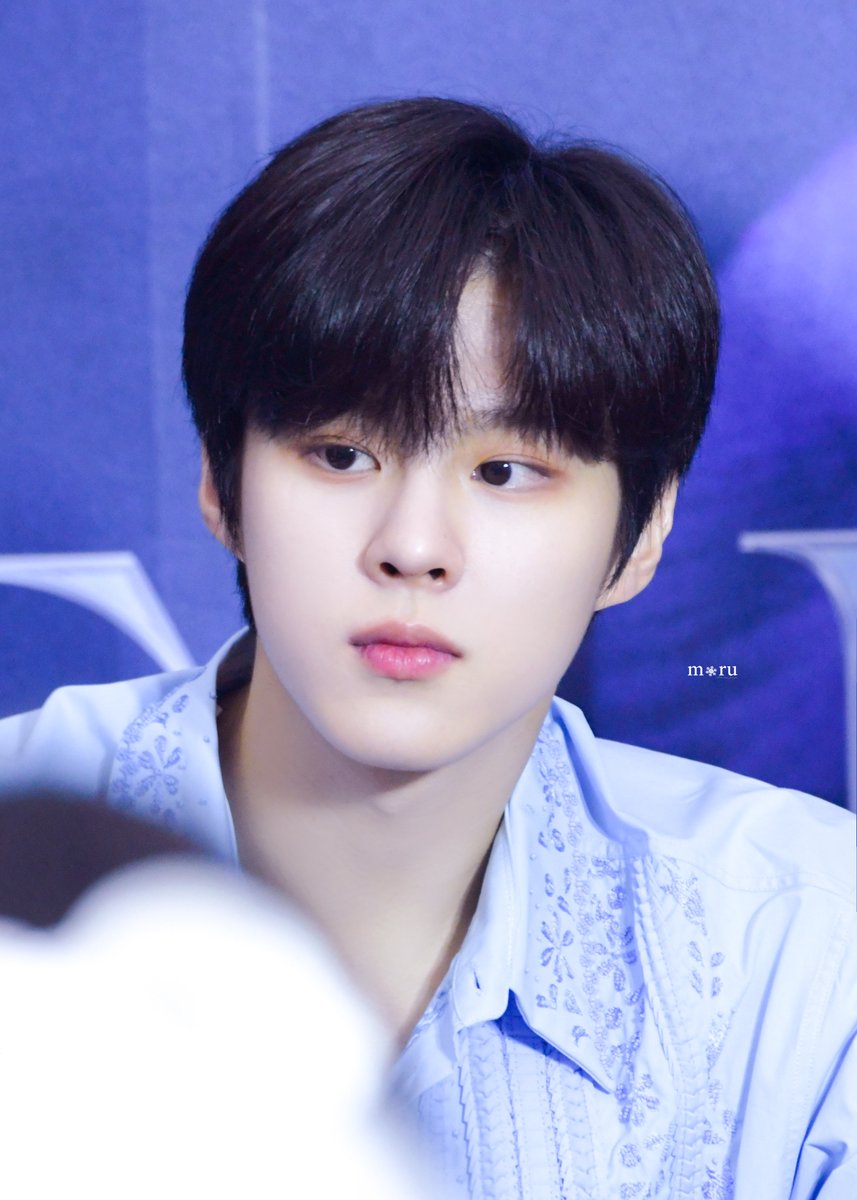 𝐦❄︎𝐫𝐮 tweet media