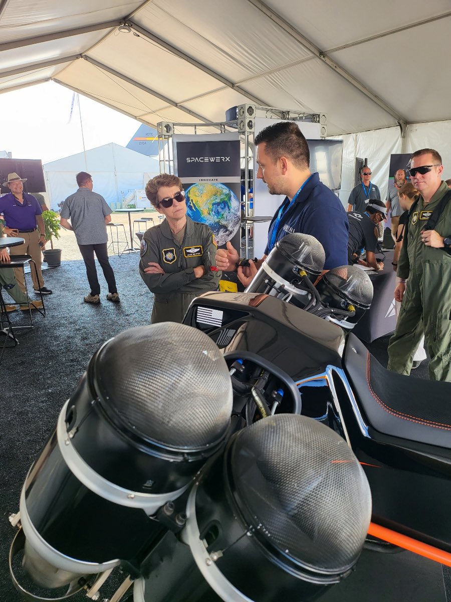 AFWERX's tweet photo. Thank you @USTRANSCOM_CDR for visiting the AFWERX team at #OSH23 to discuss the latest and greatest in eVTOL innovations with us!
Stop by booth #324 to learn more about our programs!
#AFWERX #Prime #AgilityPrime #transportation #futureofflight #eVTOL https://t.co/xswm0tmXT3