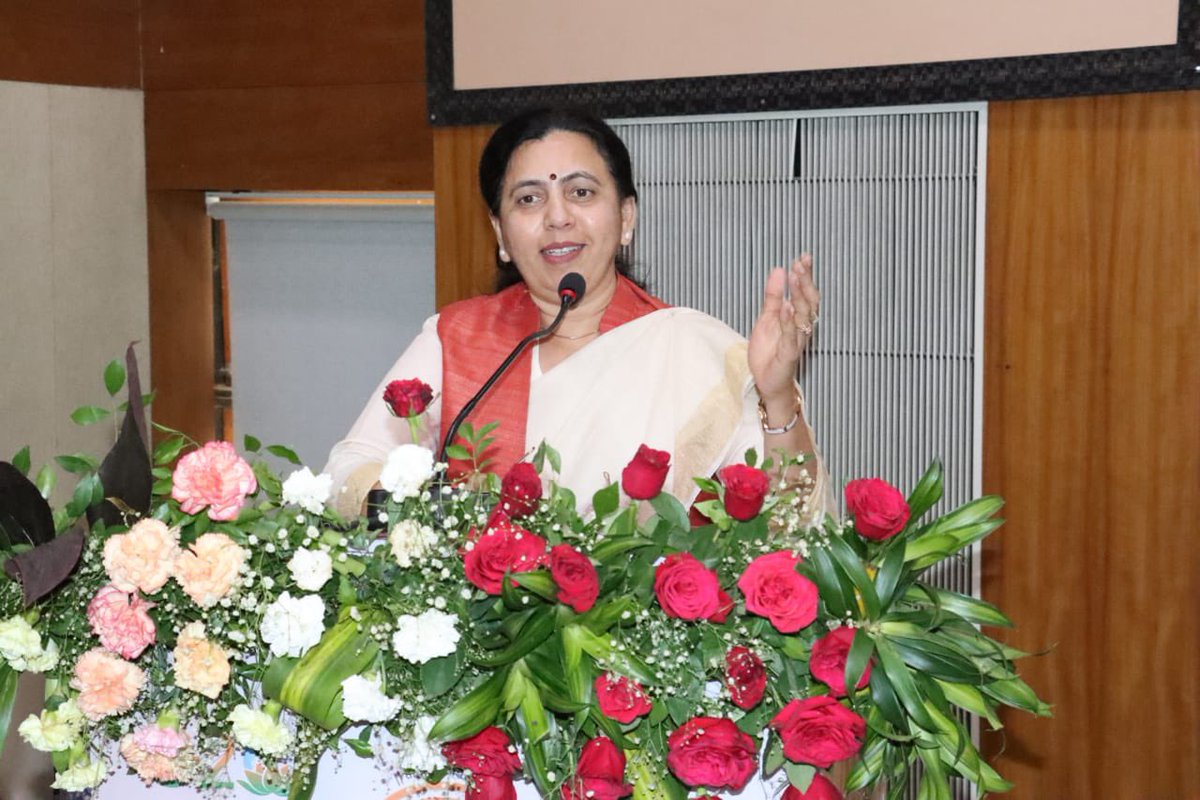 SHoDHBharat's tweet photo. Some glimpses from first day #ResearchConclave 2023 where @SHoDHBharat, @icssr & BAOU Ahmedabad, MKBU Bhavnagar, SGGU Godhra and KSKVKU Bhuj
Inaugural of
Two day #InternationalConference 'Panch Pran' for the Developed Bharat: Challenges and Prospect
commenced
@ABVPVoice https://t.co/BRHD3j06HN
