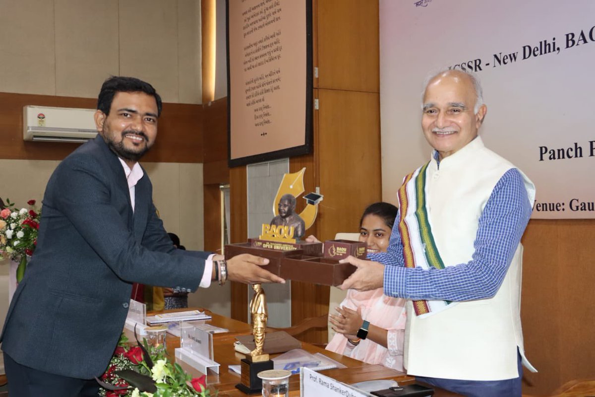 SHoDHBharat's tweet photo. Some glimpses from first day #ResearchConclave 2023 where @SHoDHBharat, @icssr & BAOU Ahmedabad, MKBU Bhavnagar, SGGU Godhra and KSKVKU Bhuj
Inaugural of
Two day #InternationalConference 'Panch Pran' for the Developed Bharat: Challenges and Prospect
commenced
@ABVPVoice https://t.co/BRHD3j06HN