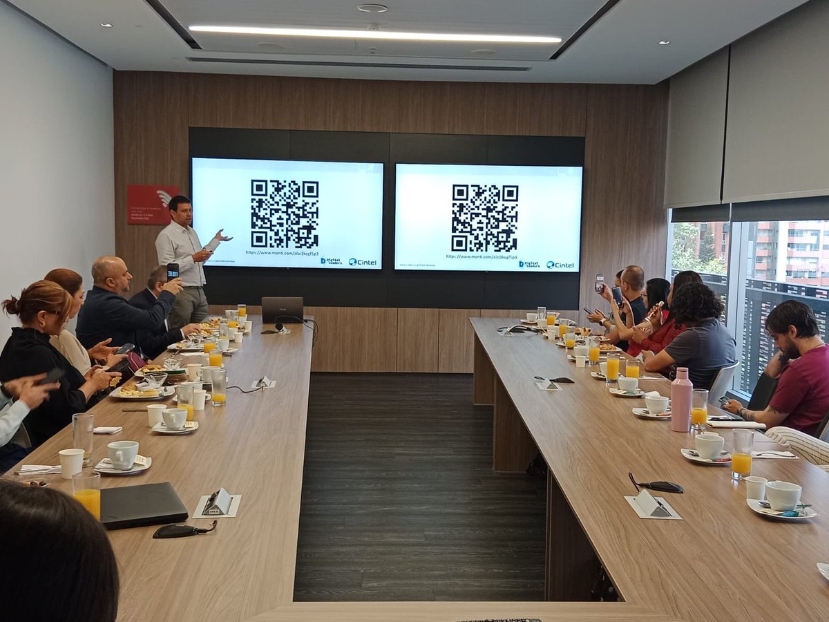 ¡#DigitalLeaders con los empresarios de Medellín y Antioquia!

Con el fin de difundir la comunidad exclusiva que reune a los C-Levels que líderan la #transformacióndigital en las empresas más importantes de Colombia, #CINTEL organizó un desayuno con el apoyo de la Cámara de