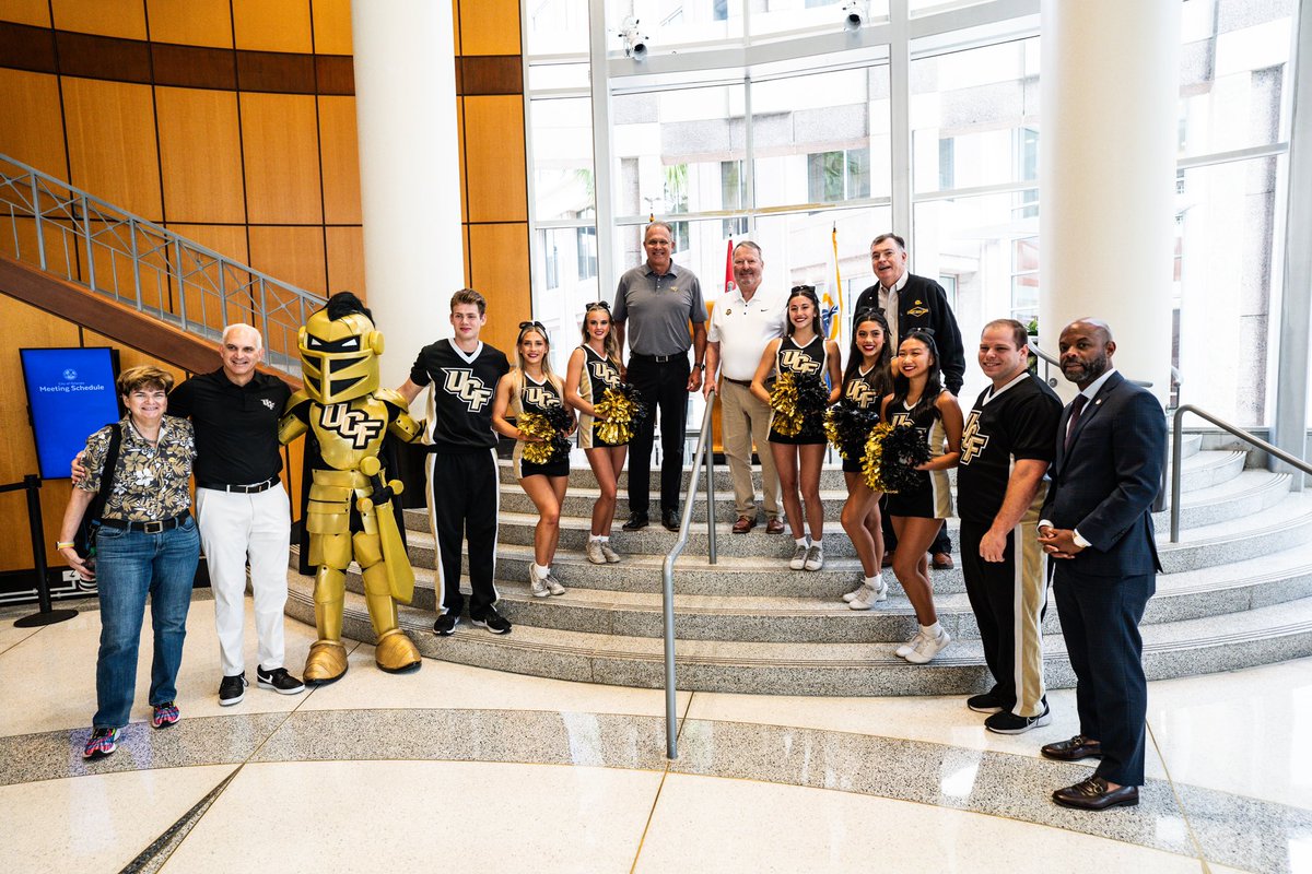 CoachGusMalzahn's tweet photo. Orlando, Florida is Big 12 Country!!

Thank you for your support of the Hometown Team, @orlandomayor and @citybeautiful!! https://t.co/jDZ7jYEAQe