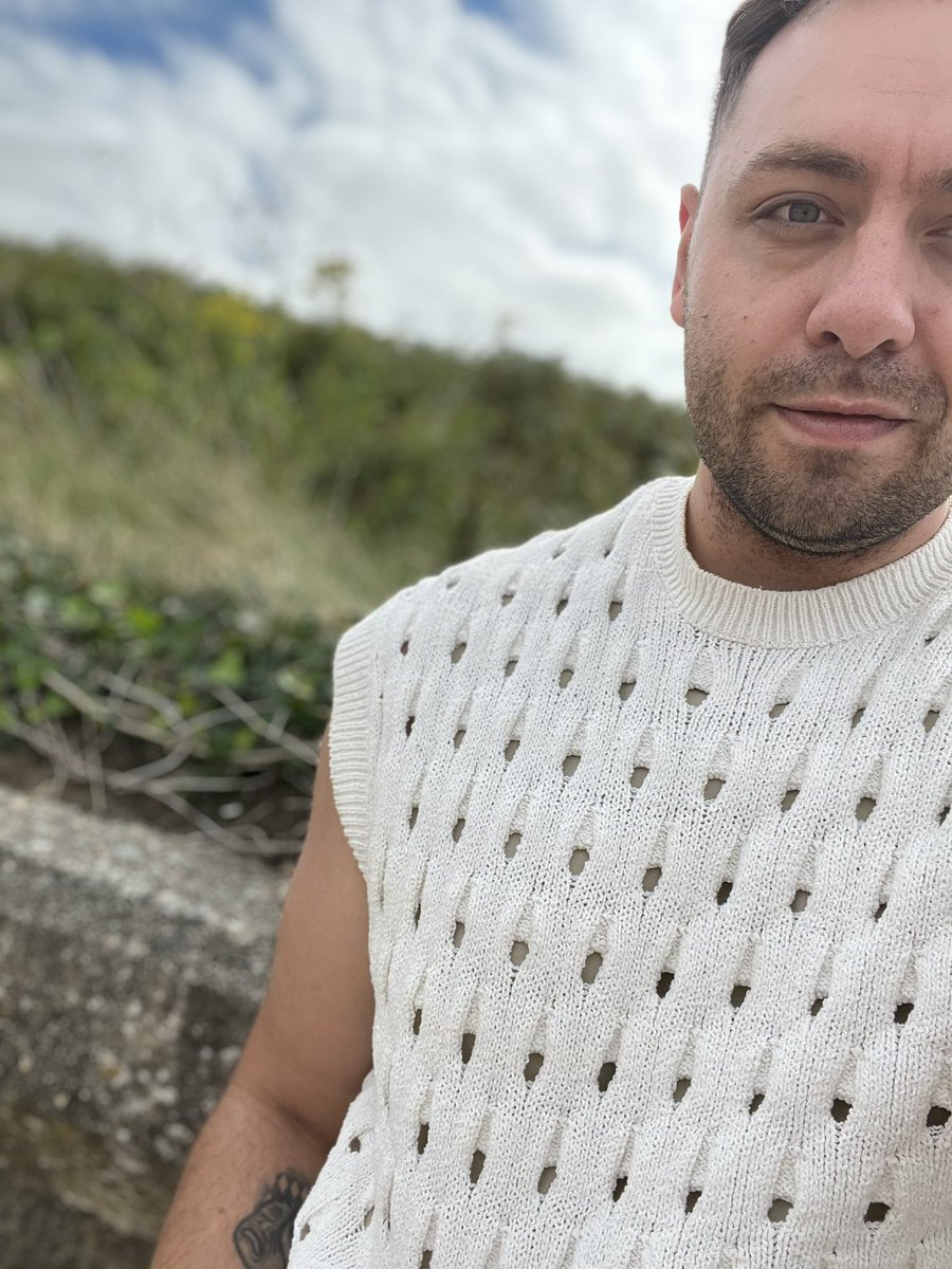 jonathandean90's tweet photo. Taken the doggy’s to the beach 🐶❤️🐶 https://t.co/l1uhOHdnm2