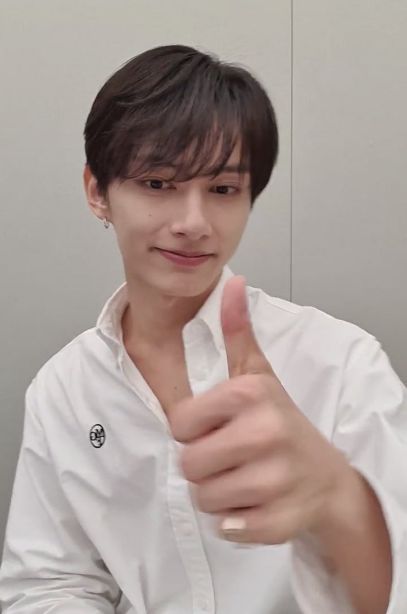 wonubliss's tweet photo. thank you, wen junhui! thank you for your hard work. congrats for the official release of exclusive fairy tale. we’re so proud of you, actor jun! you did so well. good night 🌙🤍 @pledis_17 https://t.co/wqYYH4GLwF