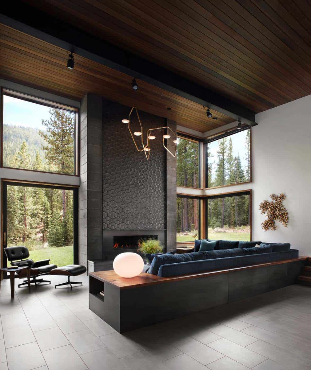 OneKindesign's tweet photo. Fabulous prefabricated mountain modern home on Lake Tahoe https://t.co/mWKglkDZE1 https://t.co/yve7q5pXGv