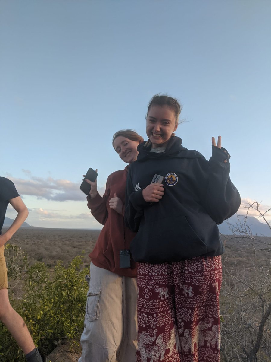 #TeamSwara watching the sunset from Rukungu Conservation Area 😎☀️ #dosomethingamazing <a href="/CampsInt/">Camps International</a> #CampsEffect