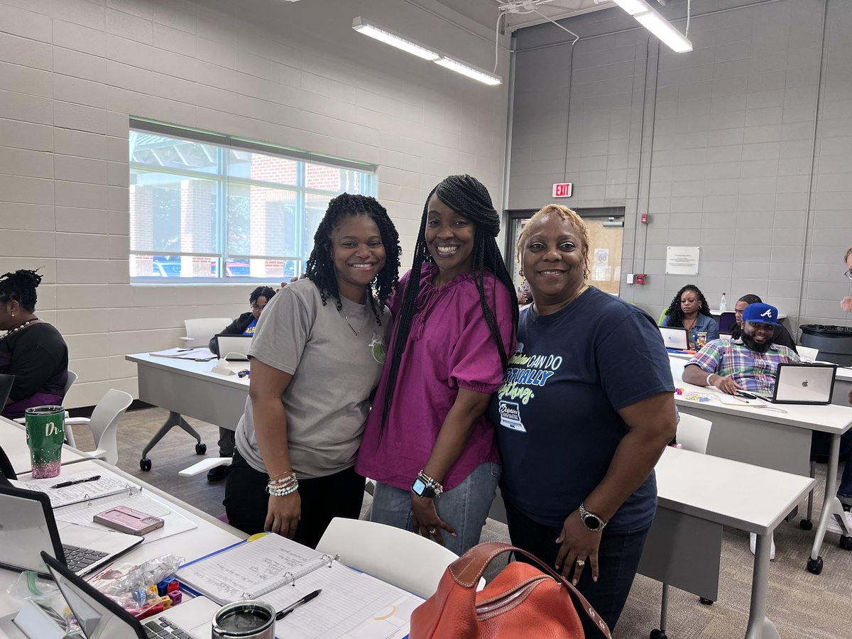 SmithCheryl12's tweet photo. It’s day two of our Teaching and Learning Conference and teachers are planning to get ahead of instruction with our fabulous content coordinators and DCSS facilitators! #DCSS180Days #DCSS180DayCommitment https://t.co/FznfGiysyx