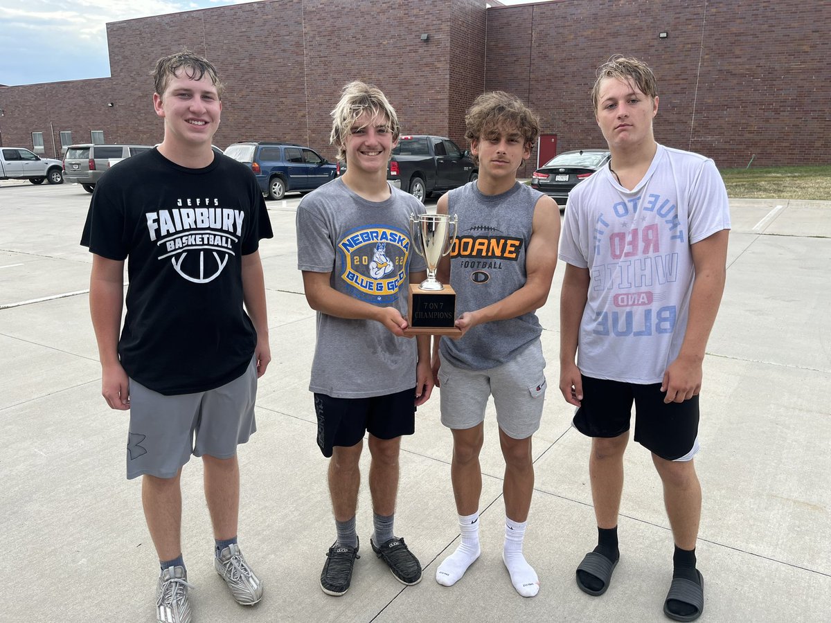 JeffsFootball's tweet photo. Fairbury Football Mini Camp 7 on 7 Champions! Not pictured: Drew K., Jacob and Peyton! #jeffpride #coachfail https://t.co/PG9VRQ3Xa8