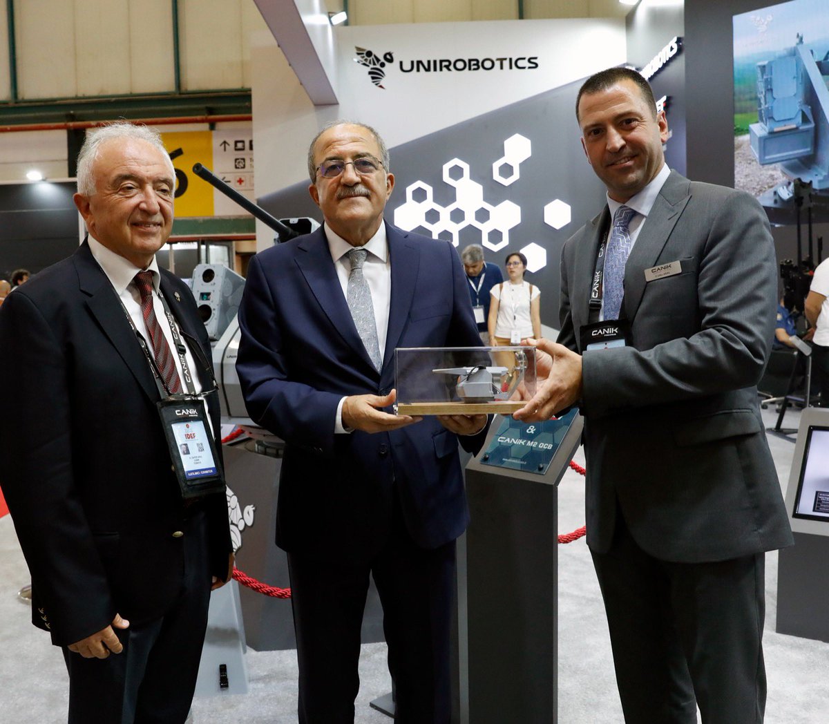 canikarms's tweet image. T.C. Milli Savunma Bakan Yardımcısı
Sn Şuay Alpay ve heyetinin #canik #unirobotics #IDEF23 Kapsamında Stant ziyaretleri.