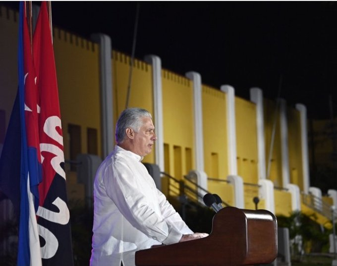 #ConTodosLaVictoria #70Moncada #CubaPorLaVida <a href="/cubacooperaven/">Brigada Médica Cubana en Venezuela</a> <a href="/MINSAPCuba/">Ministerio de Salud Pública de Cuba</a> <a href="/japortalmiranda/">José Angel Portal Miranda</a> <a href="/DcMedica/">Misión Médica Cubana en el Distrito Capital</a> <a href="/ErickMendezRod3/">ErickMendezRod</a> 
Por Cuba: avanzar y vencer.