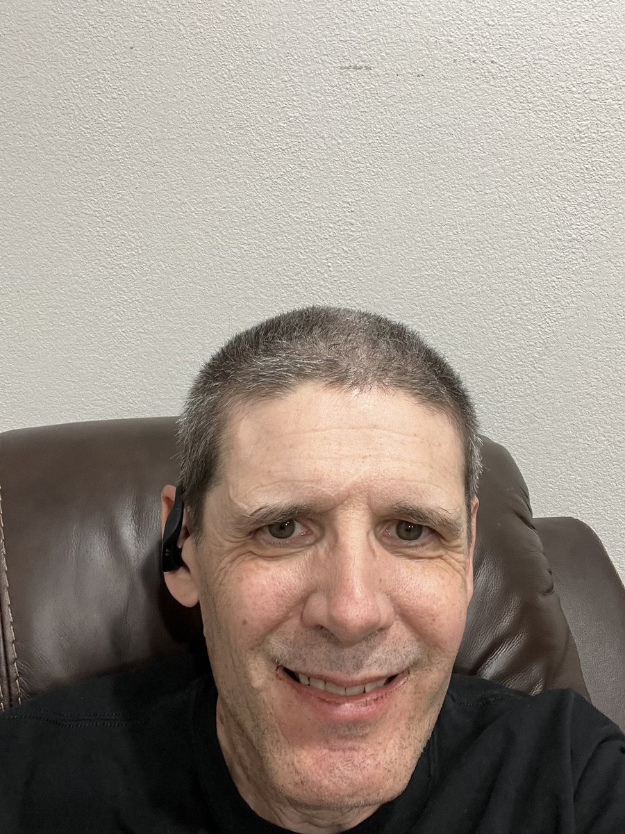 Michael63621271's tweet image. At work right now.. fire station.. waiting for fires and medical calls. Please be safe today. Smile, laugh!  Enjoy. Love to see your smile too here. #IfUSeeThis? Please post a pic of your smiling here.,