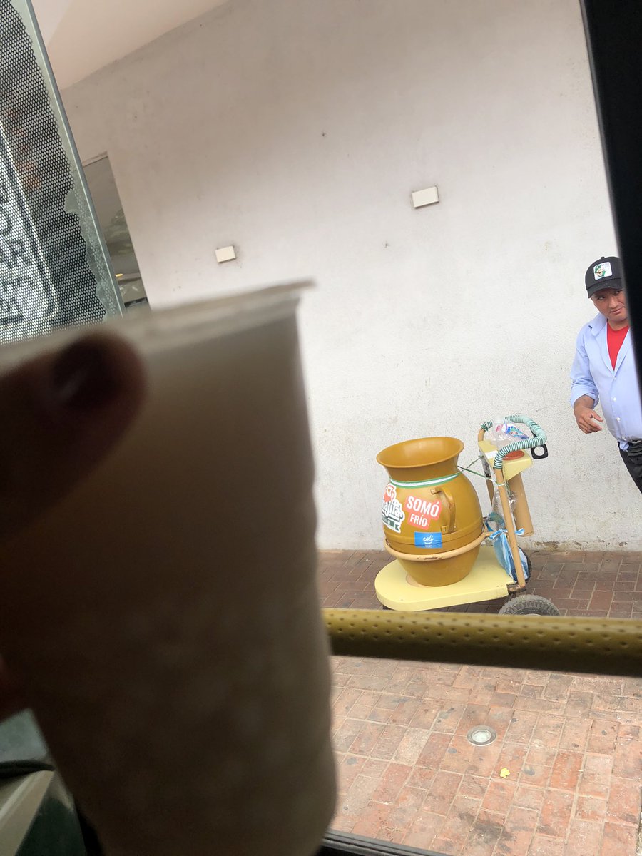 Pan_Happy16's tweet photo. Quien no probó un somo de Santa Cruz no sabe lo que es disfrutar de uno de los mejores sabores cruceños😍🤤🤤
@holapancoe @utepsabolivia 
#AMORXSANTACRUZ https://t.co/SVeUHCOLjx
