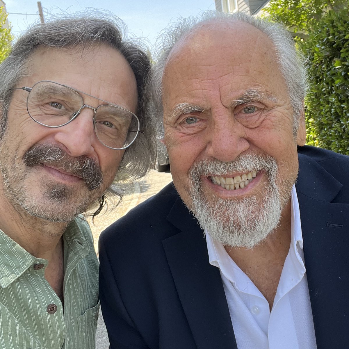 Today is George Schlatter day on wtfpod.com! Stories about Sammy Davis, Don Rickles, Lucille Ball, Frank Sinatra, Goldie Hawn, Tiny Tim and more! Great talk! Do it up! Episode - wtfpod.com/podcast/episod… On @spotifypodcasts - open.spotify.com/episode/49sjlB…