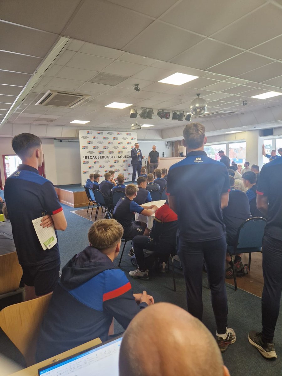 BeWell_Support's tweet image. Today @Melanie_hague9 attended the @WTrinityRL Recruitment Day at the Be Well Support Stadium 🏉🧑‍⚕️🧠🚶

Mel was joined by the first team and Academy boys and girls, along with Club Captain, @matty_ash_89, who our partners @SchoolsAdvisory sponsor.