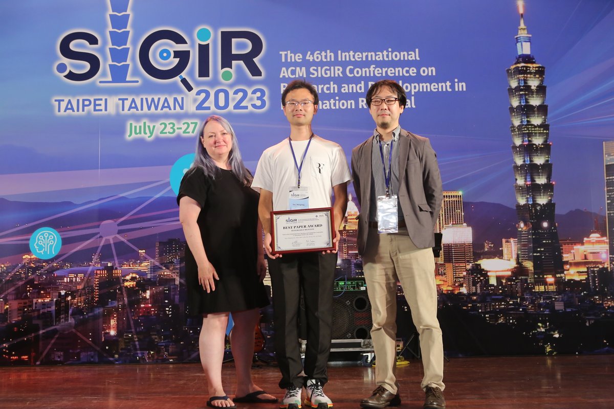 SIGIRConf's tweet photo. 🎉Congratulations!🎉
BEST PAPER AWARD
HONORABLE MENTION
#SIGIR2023 #Taipei #Taiwan https://t.co/sWAVHyGLfW
