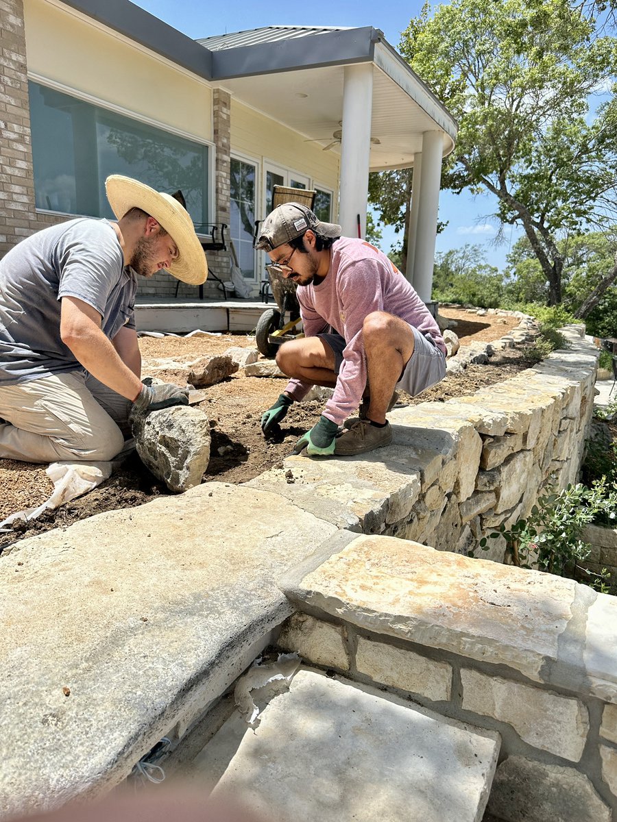 Urbanherbalman's tweet photo. URBANherbal is busy designing and installing another landscape job! Inch by inch row by row we make gardens grow! https://t.co/gXbxxpWOiP